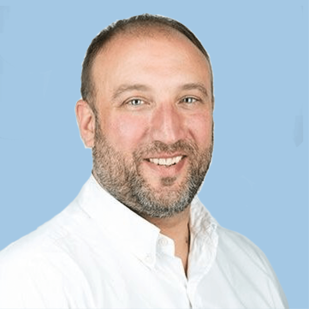 Simon Holmes